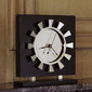 Часы Petal Clock