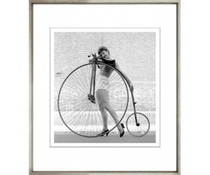 Постер в раме Beauty And The Bike