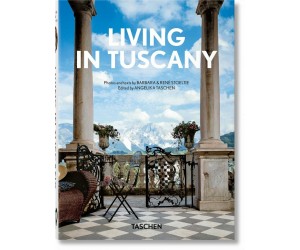 Книга Living in Tuscany. 40th Ed.
