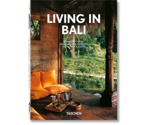 Книга Living in Bali. 40th Ed.